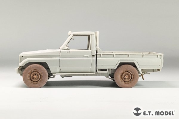 E.T. Model P35-162 PICK UP Truck Sagged Wheels Type.1 1/35
