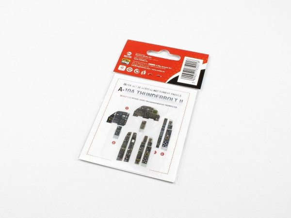 Red Fox Studio QS-32001 A-10A Thunderbolt II Trumpeter 1/32