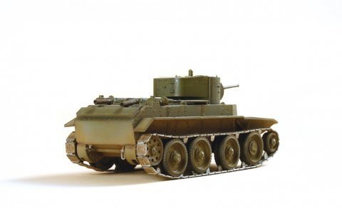 Zvezda 3545 BT-7 Soviet tank 1/35