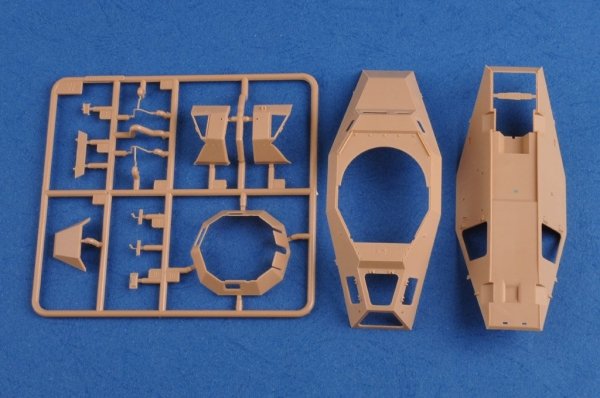 Hobby Boss 83816 German Sd.Kfz.222 Leichter Panzerspahwagen (1:35)