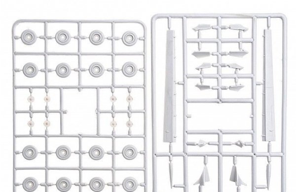 A-model 72022 Ilyushin IL-22M 1/72