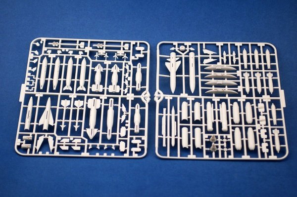 Kitty Hawk 80106 Sepecat Jaguar GR.1/GR.3 (1:48)