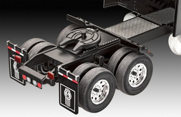 Revell 07654 Tour Truck &quot;Motörhead&quot; 1/32