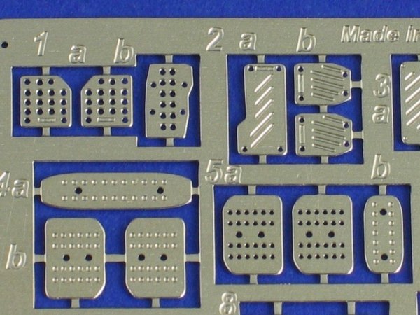 Aber 24011 Pedały do samochodów (1:24)