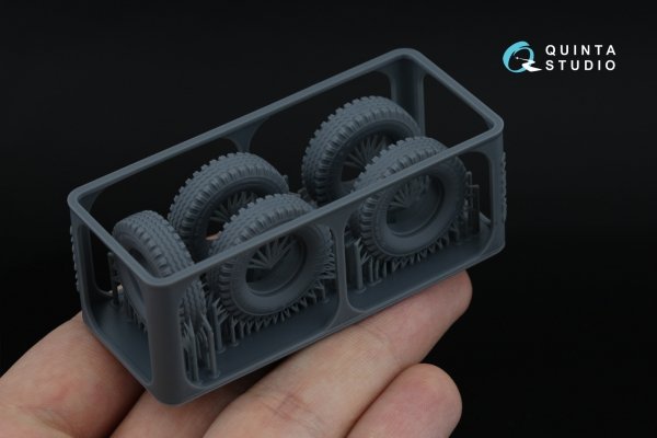Quinta Studio QT35013 UAZ-469 Family tyre set (Zvezda) 1/35