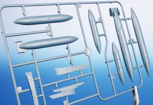 Special Hobby 48238B Dassault SMB-2 Super Mystere / Sa'ar - Israeli Storm in the Sky' (Kit+Book) 1/48