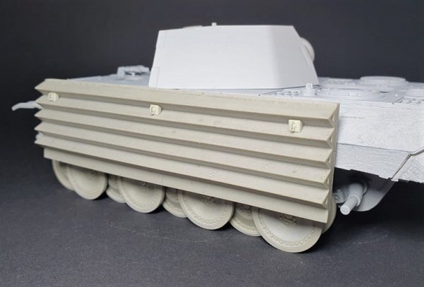 Panzer Art RE35-686 Panther G tank wooden sapper “Bruckentafel” 1/35