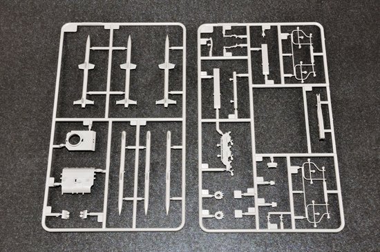 Trumpeter 07109 Russian SAM-6 antiaircraft missile 1/72