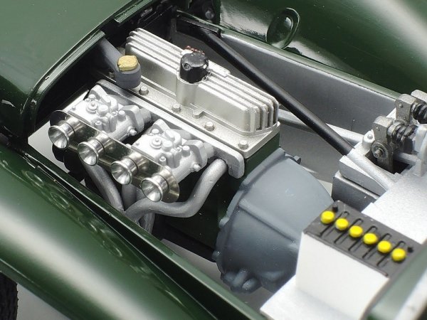 Tamiya 24357 Lotus Super 7 Series II 1/24