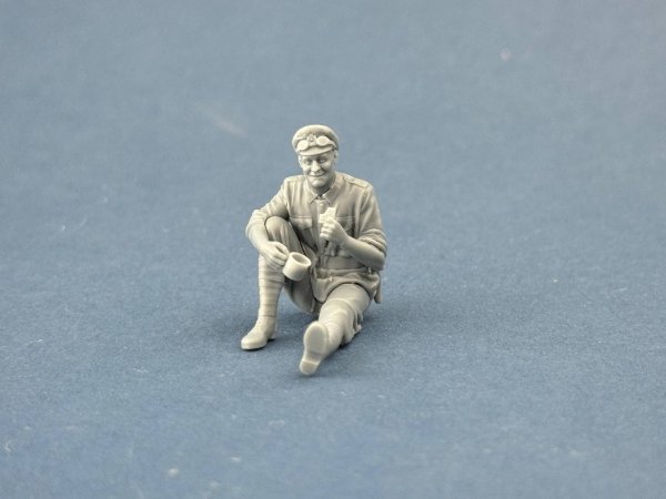 Copper State Models F35-063 British Dispatch Rider Afternoon tea (motorcycle not included) 1/35