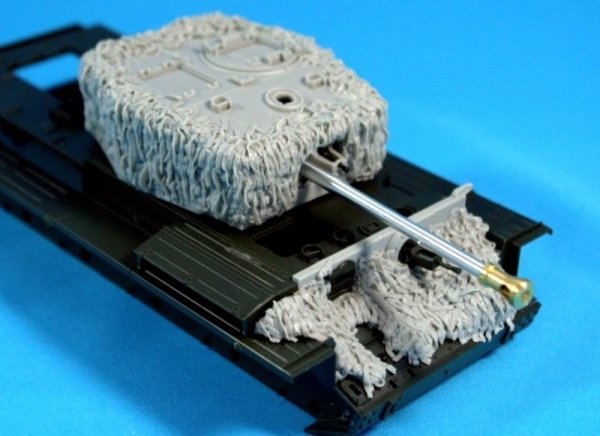 Panzer Art RE35-200 A27 “Cromwell” turret&amp;hull with “Hessian net” 1/35