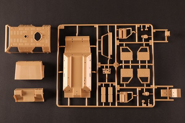 I Love Kit 63524 DINGO 2 GE A2.3 PatSi 1/35