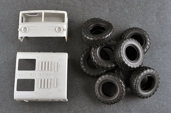 Trumpeter 01079 KET-T Recovery Vehicle Based on MAZ-537 Heavy Truck 1/35