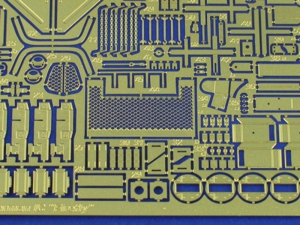 Aber 48038 Brytyjski czołg Sherman IC Firefly  Tamiya 1/48