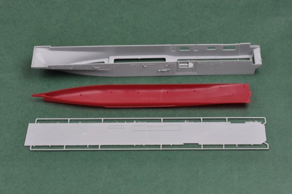 Hobby Boss 83403 USS Essex LHD-2 1/700