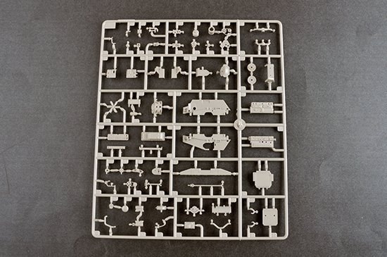 Trumpeter 09574 Soviet BTR-152K1 APC 1/35