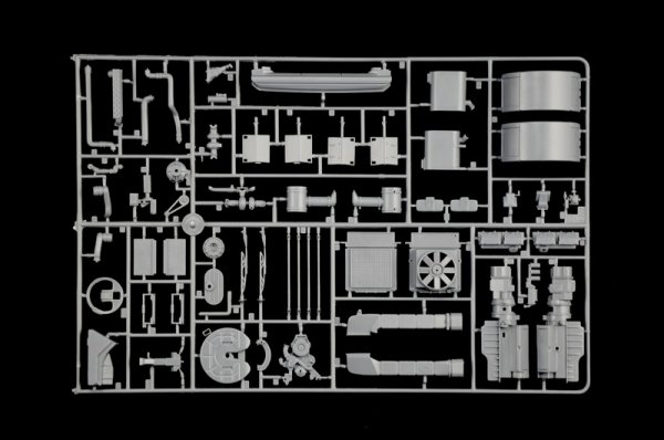 Italeri 3969 Renault AE500 Magnum 1/24