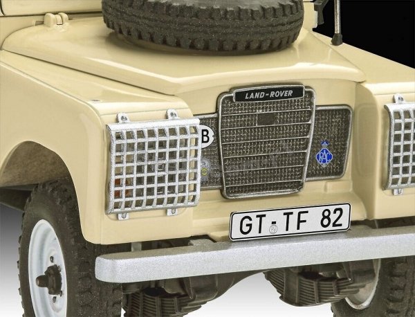 Revell 07056 Land Rover Series III LWB 109 commercial 1/24
