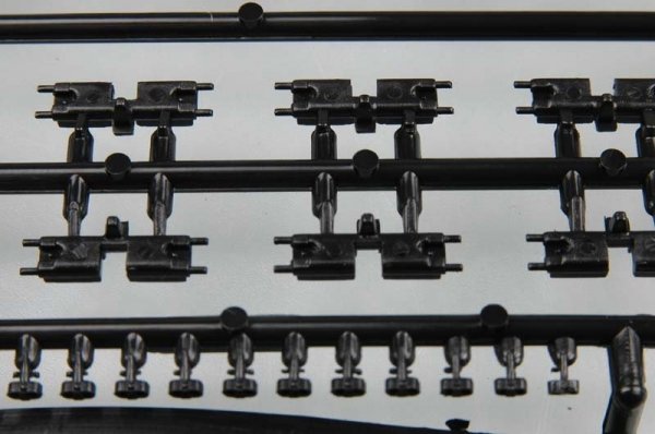 Trumpeter 02034 Chinese ZTZ99 track for Chinese ZTZ99 tank (1:35)