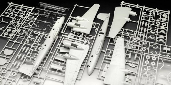 Revell 03777 Focke-Wulf Fw 200 C-5/C-8 Condor 1/72