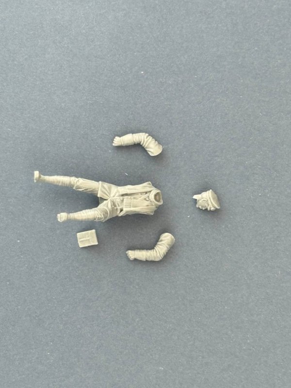 Copper State Models F35-056 German dispatch rider Standing with a motorcycle ( Motorcycle not included) 1/35