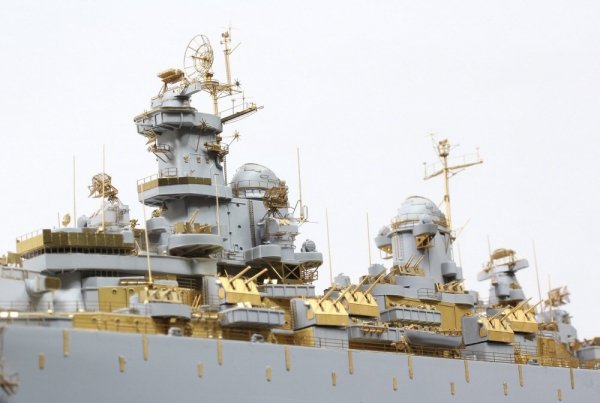 Pontos 35026FB USS BB-63 Missouri 1945 Detail Up Set (Deck Blue 20B stained wooden deck) (1:350)