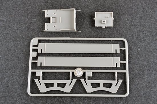 Trumpeter 06728 PLA Navy Type 072A LST 1/700