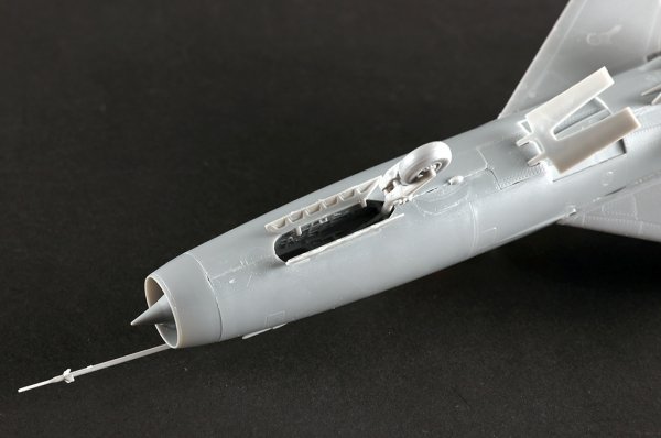 Trumpeter 02825 JJ-7A Trainer 1/48