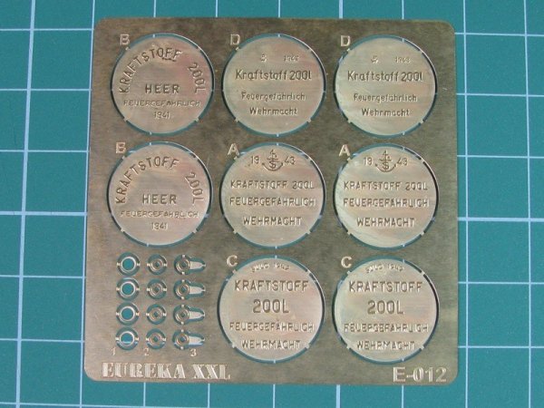 Eureka XXL E-012 Zestaw 4 beczek 200l 1:35