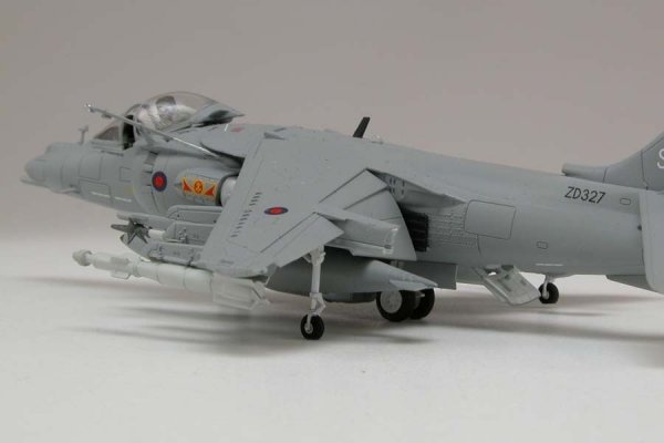 Airfix 55300A BAe Harrier GR9A Starter Set 1:72