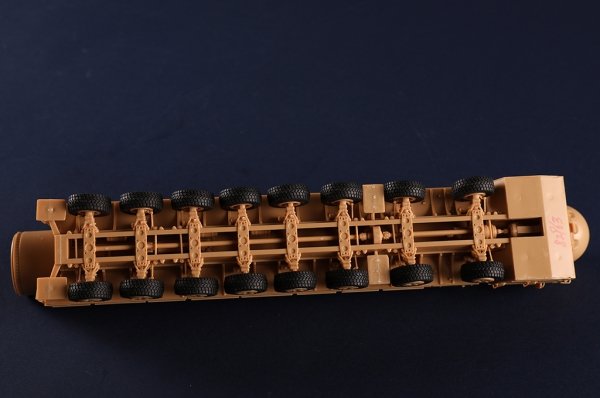 Hobby Boss 82963 DF-41 ICBM 1/72
