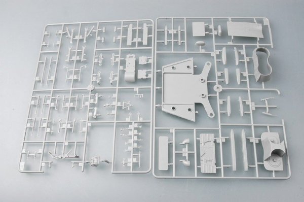 Trumpeter 02835 Su-24M Fencer-D (1:48)