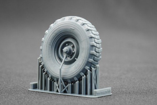 ScaleX WM 35023S Unimog 404 11.0R20 X Sagged v2 Sagged wheel set (for AK-Interactive, ICM, Revell) 1/35