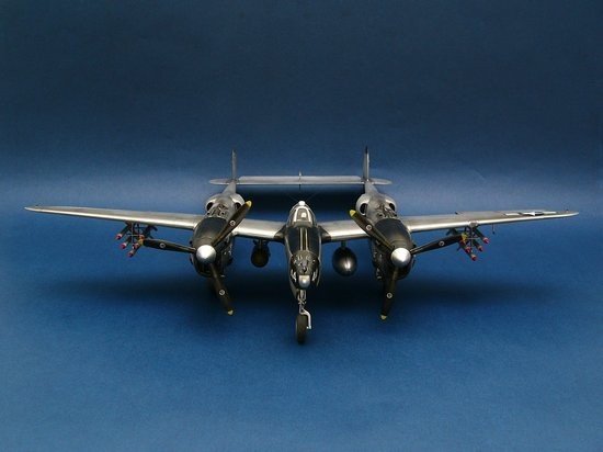 Trumpeter 02227 Lockheed P-38L-5-LO lightning (1:32)