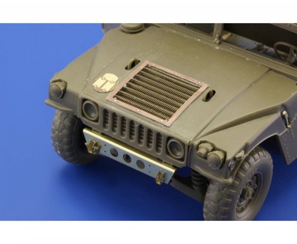 Eduard 36188 M-1097 Cargo Carrier 1/35 Italeri
