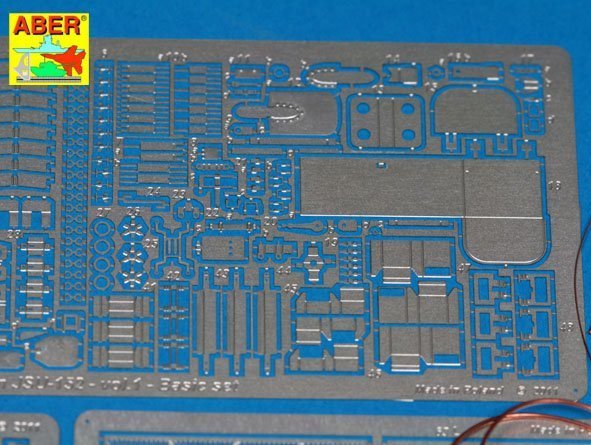 Aber 35235 Soviet heavy self-propelled gun JSU-152 - vol.1 - basic set (1:35)