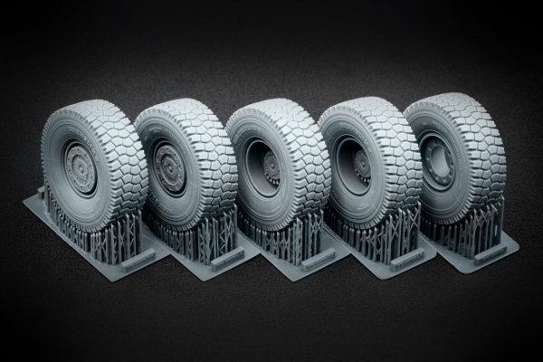 ScaleX WM 35006 KOZAK 2 Ordinary wheel set (for ICM) 1/35
