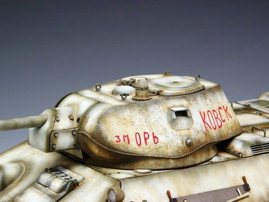 Trumpeter 00905 T-34/76 Model 1942 1/16