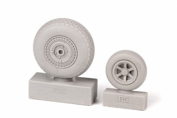 Eduard 6481011 B-26B wheels ICM 1/48