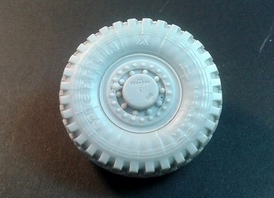 Panzer Art RE35-437 M 1240 M-ATV road wheels 1/35