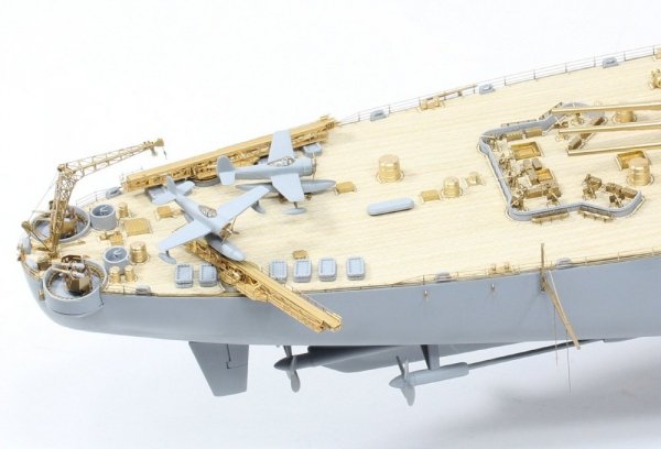 Pontos 35026FN USS BB-63 Missouri 1945 Detail Up Set (Teak tone stained wooden deck) (1:350)