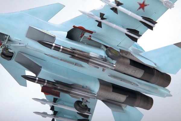 Zvezda 4808 SU-30SM FLANKER H Russian Air Superiority Fighter 1/48
