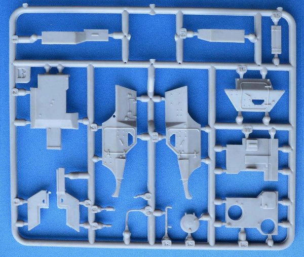 ACE 72421 VBL Milan AT missile carrier 1/72