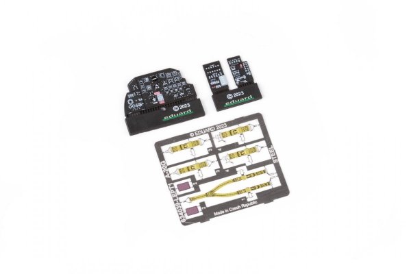 Eduard 634041 A-20G LööKplus HONG KONG MODELS 1/32