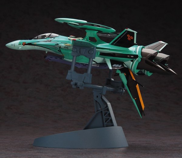Hasegawa 65828 RVF-25 Messiah Macross Frontier 1/72