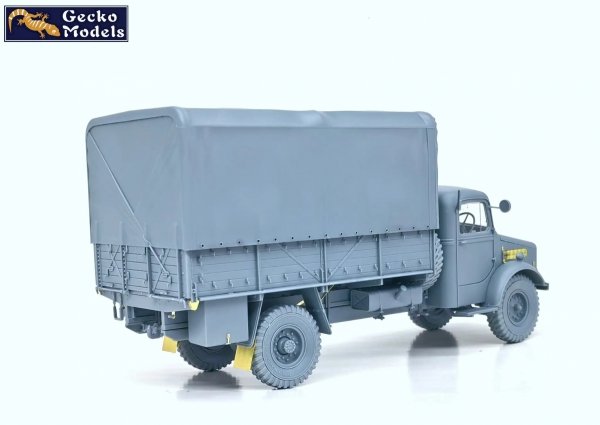 Gecko Models 35GM0153 Bedford OYD Truck 3t 4x2 GS (Wooden Cargo Body) 1/35