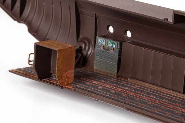 Eduard 73814 AC-130J cargo interior ZVEZDA 1/72