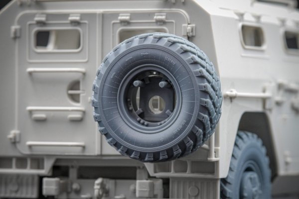 ScaleX WM 35016 GAZ Tiger V2 (with shield) Ordinary wheel set (for Meng) 1/35