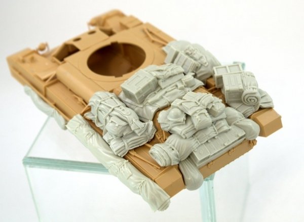 Panzer Art RE35-726 Mk.III “Valentine” Stowage set 1/35
