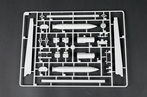 Trumpeter 09586 E-100 Flakpanzer w/Flakrakete Rheintocher I 1/35